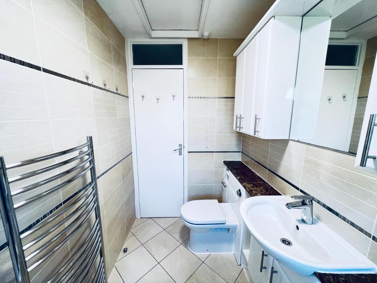 Rooms In Stylish House Milton Keynes Exterior foto